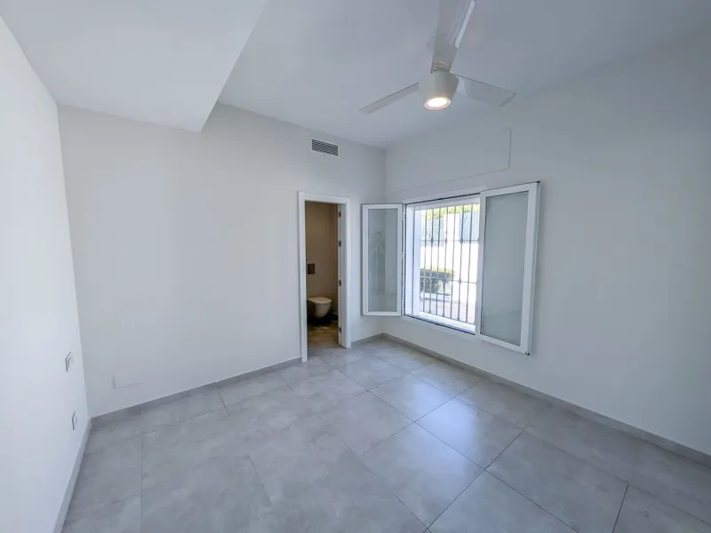 Frontline Golf Villa for Sale in Nueva Andalucía – Los Naranjos