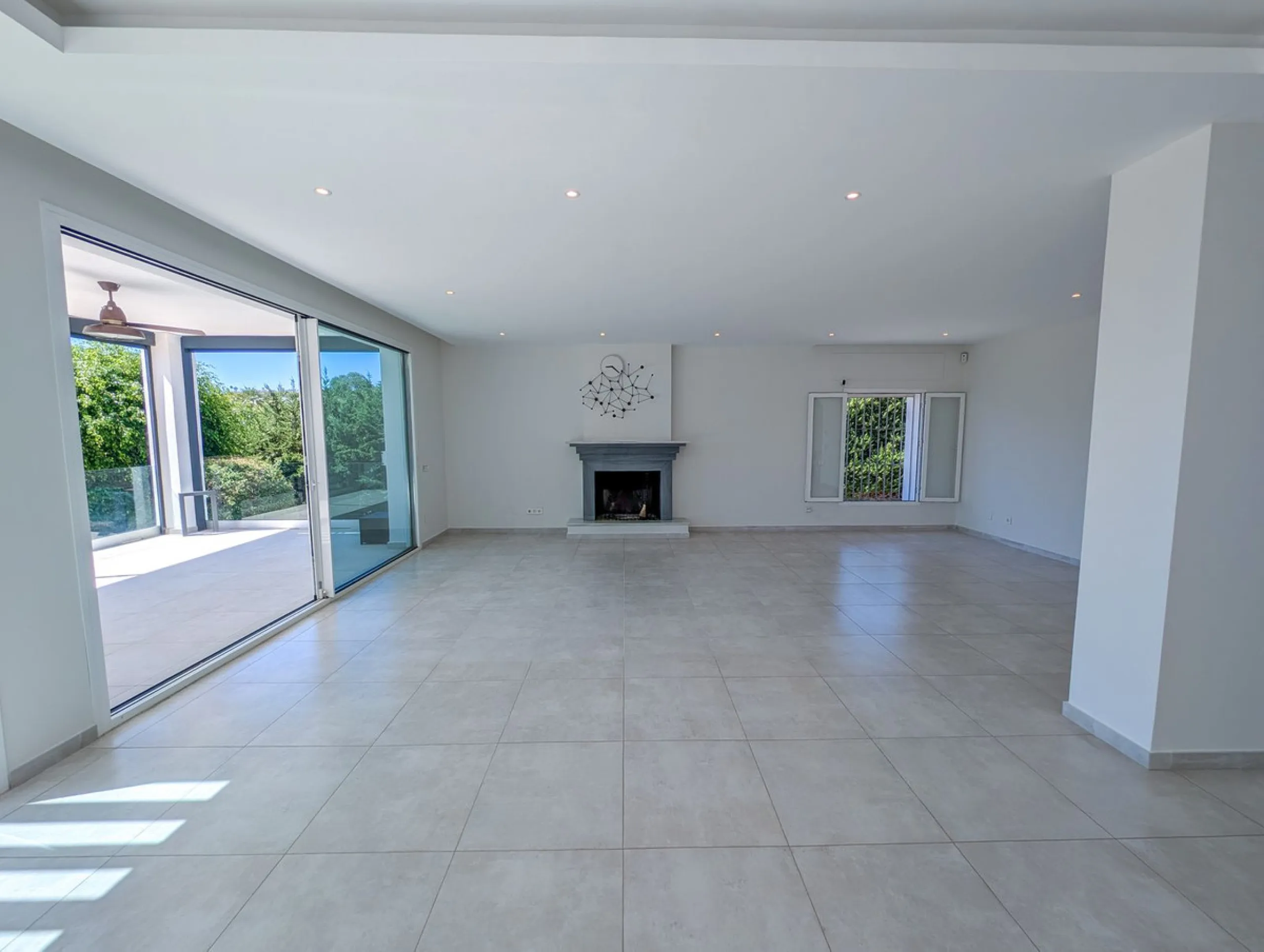 Frontline Golf Villa for Sale in Nueva Andalucía – Los Naranjos