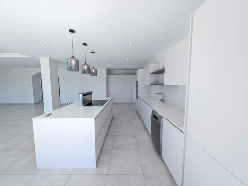 Frontline Golf Villa for Sale in Nueva Andalucía – Los Naranjos
