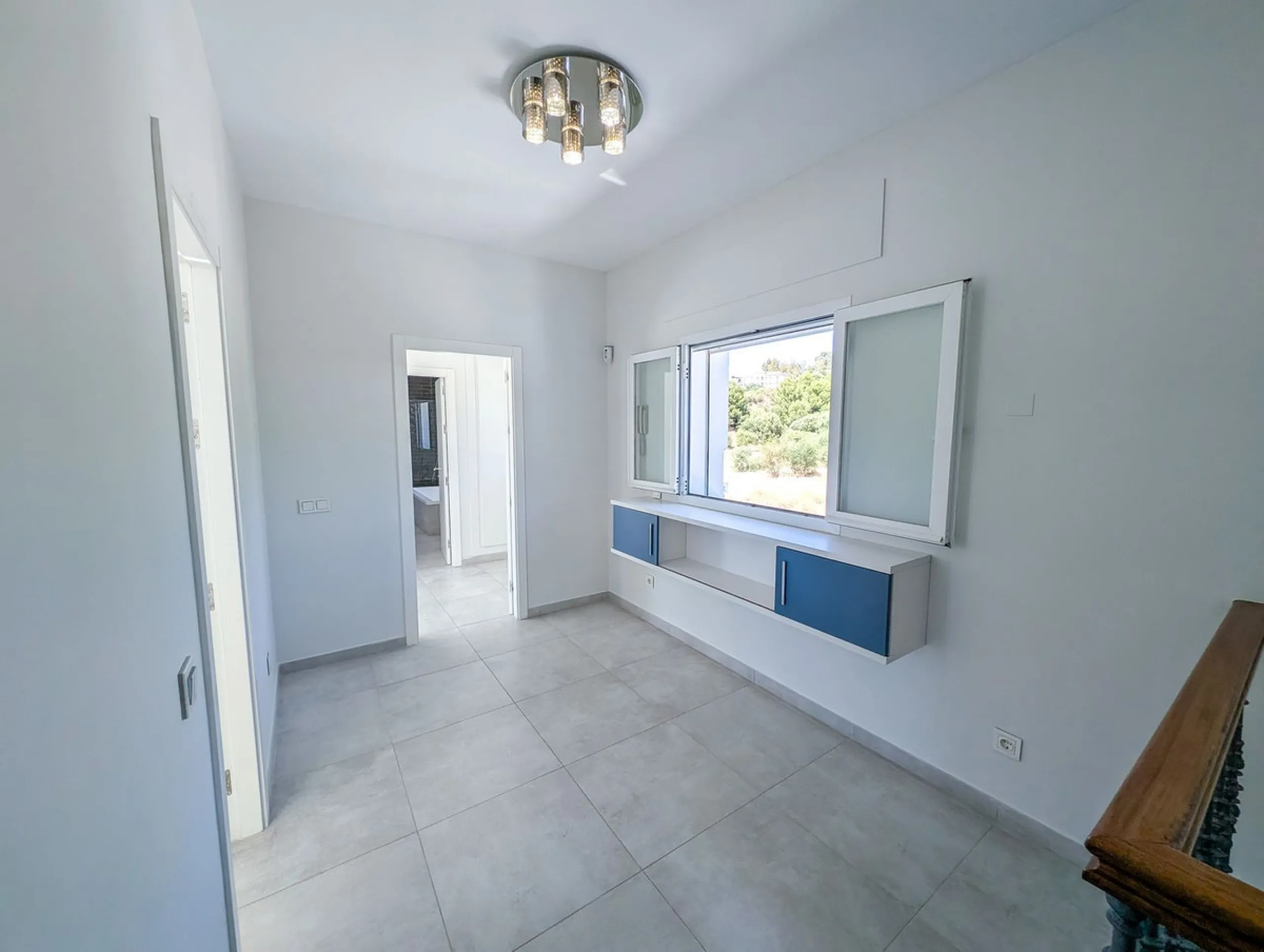 Frontline Golf Villa for Sale in Nueva Andalucía – Los Naranjos