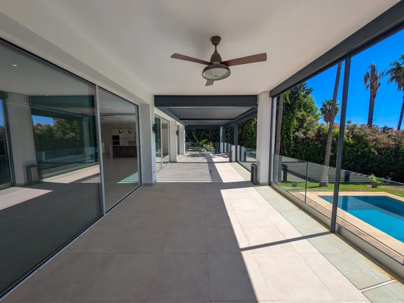 Frontline Golf Villa for Sale in Nueva Andalucía – Los Naranjos