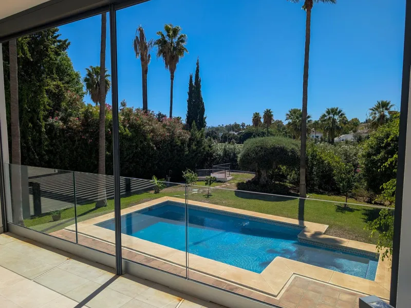 Frontline Golf Villa for Sale in Nueva Andalucía – Los Naranjos