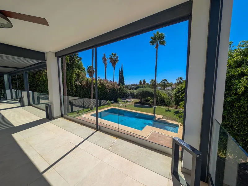Frontline Golf Villa for Sale in Nueva Andalucía – Los Naranjos