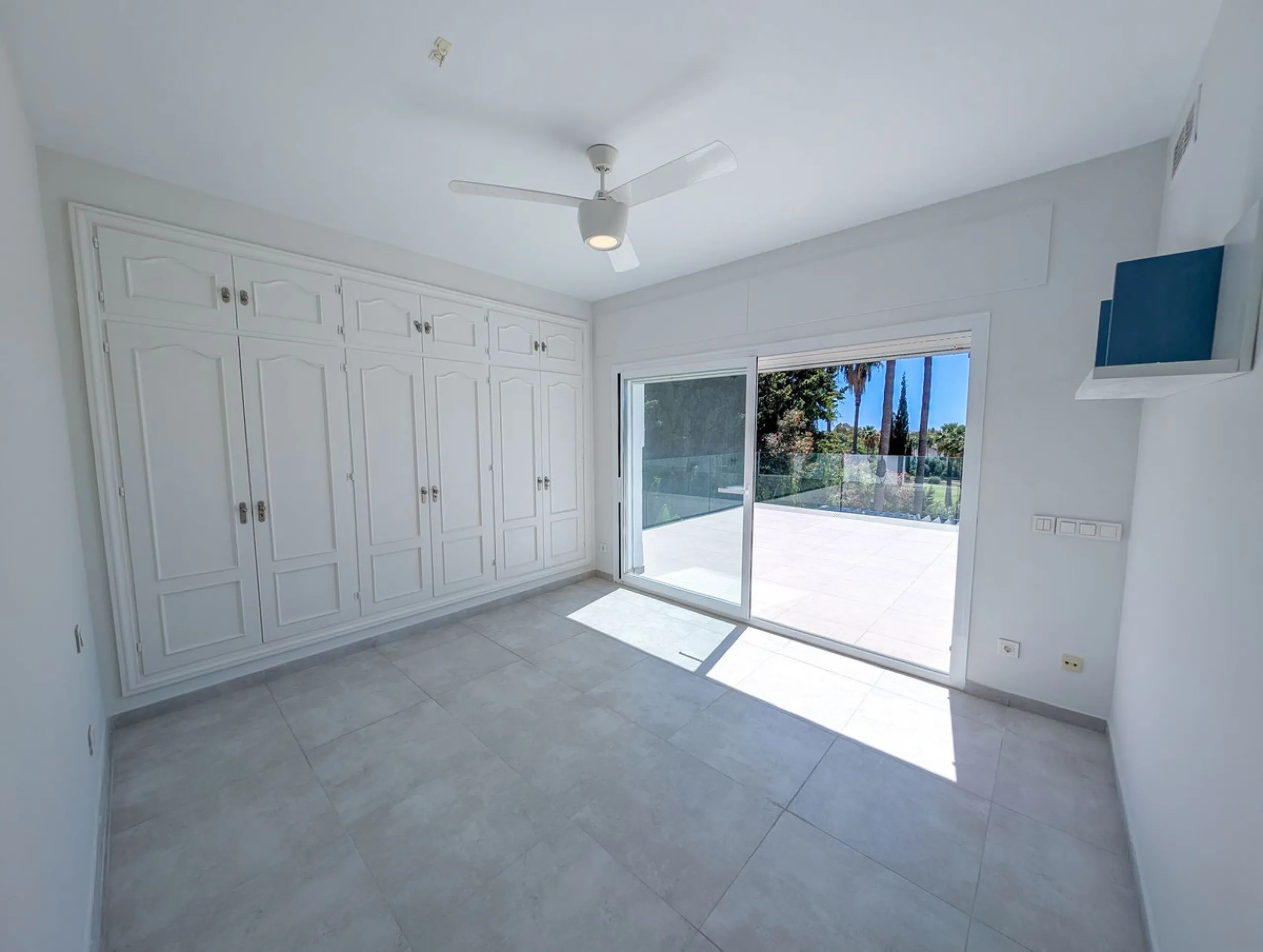 Frontline Golf Villa for Sale in Nueva Andalucía – Los Naranjos