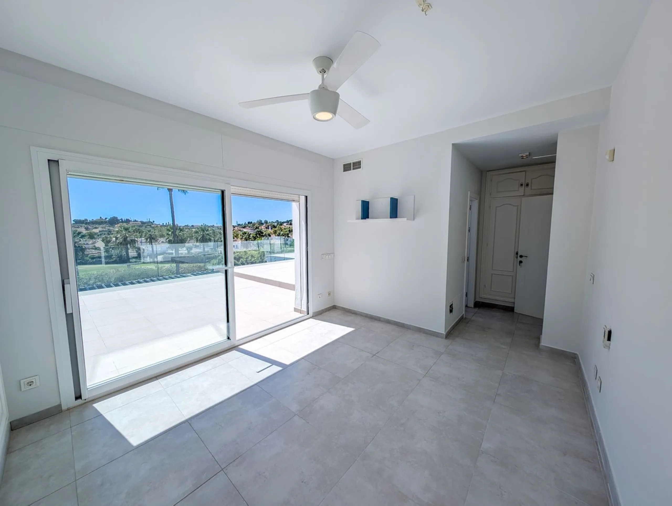 Frontline Golf Villa for Sale in Nueva Andalucía – Los Naranjos