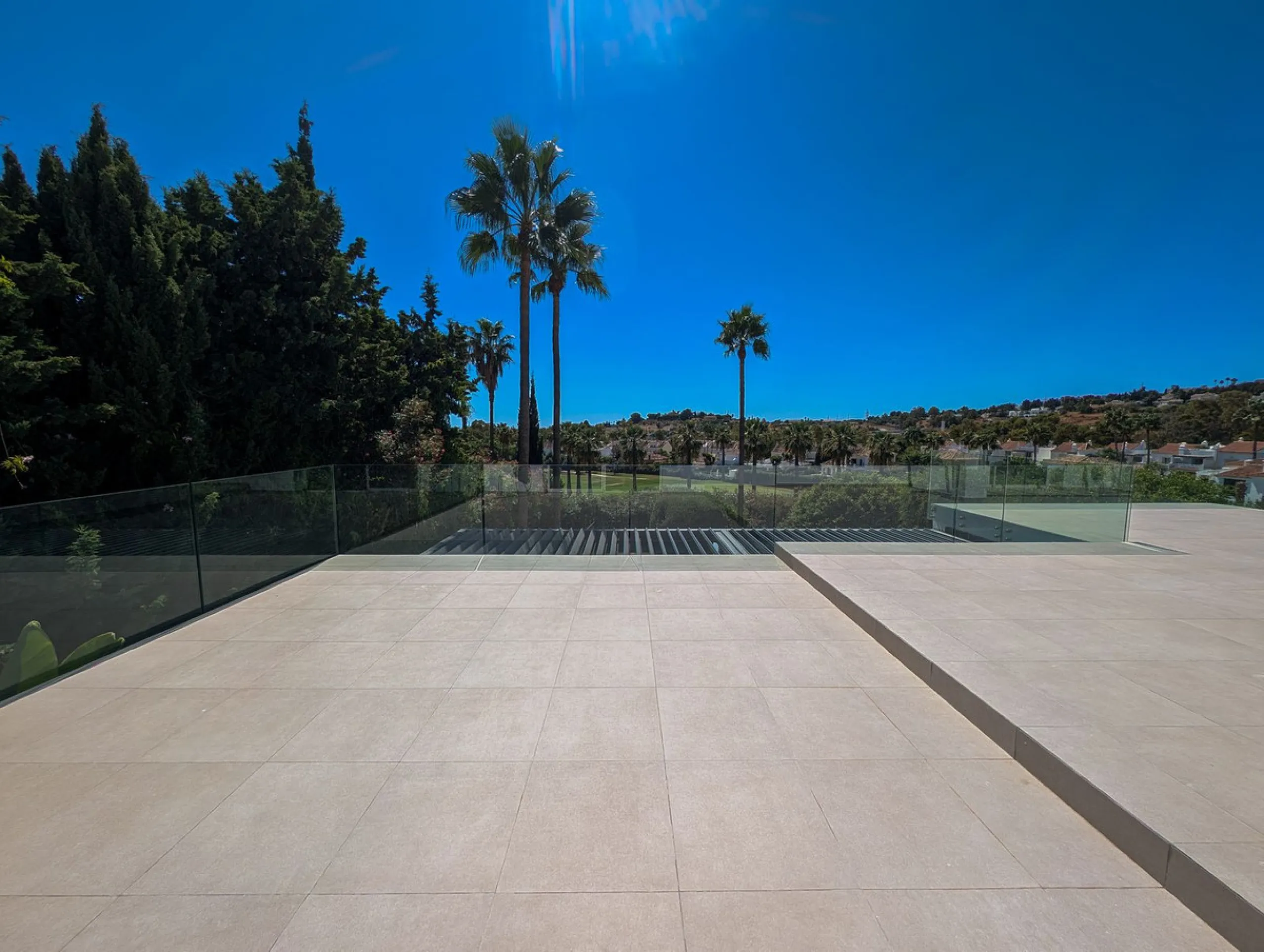 Frontline Golf Villa for Sale in Nueva Andalucía – Los Naranjos