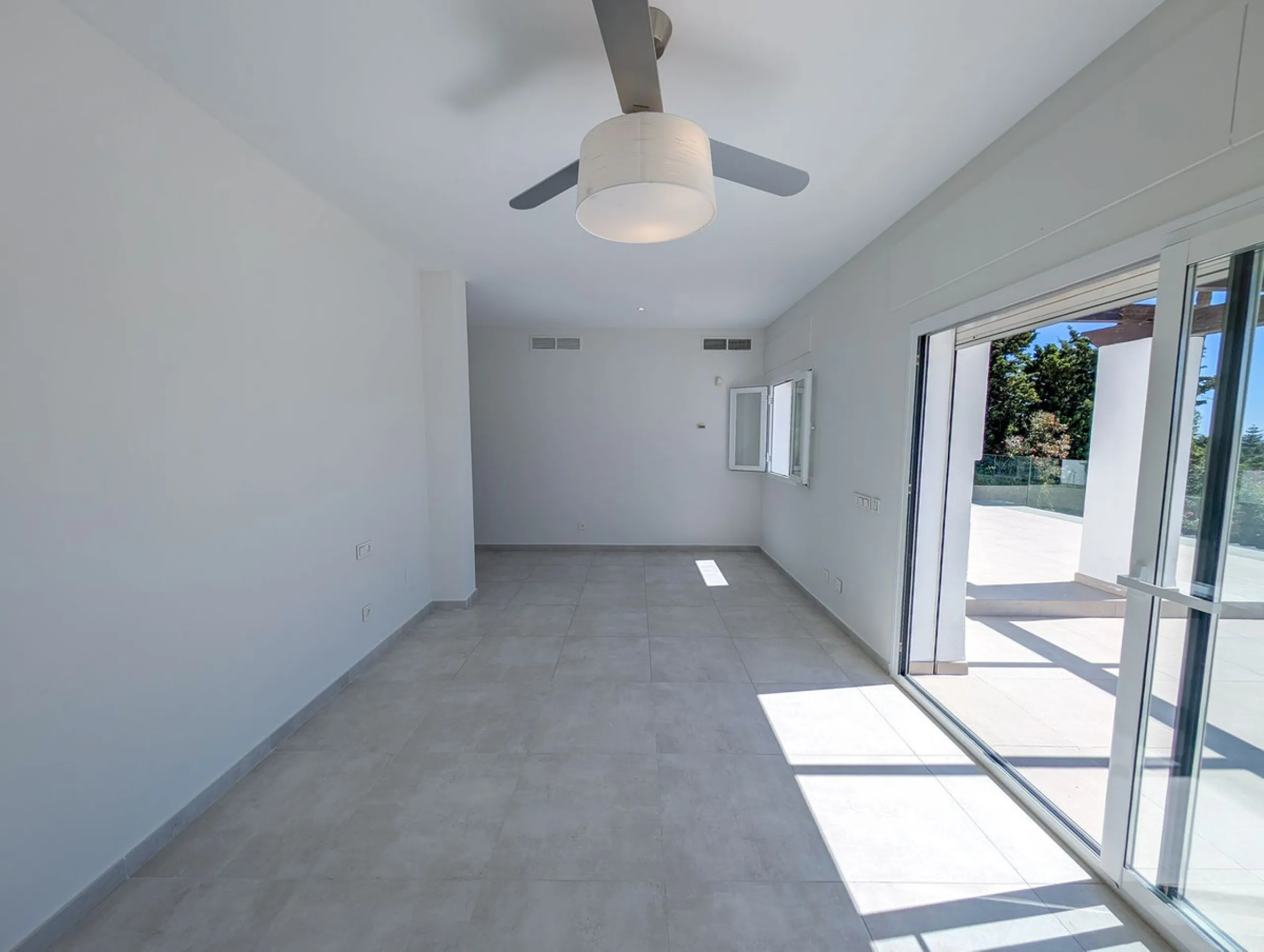 Frontline Golf Villa for Sale in Nueva Andalucía – Los Naranjos