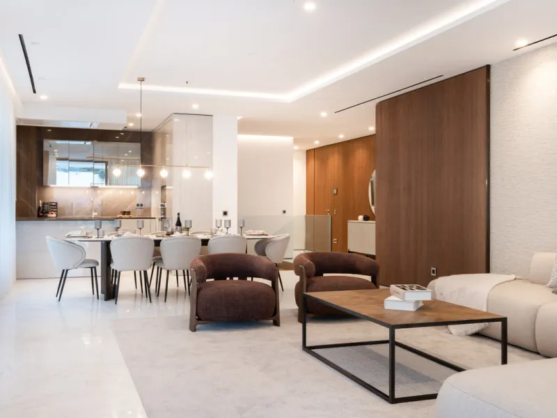 This exquisite 4-bedroom duplex in Epic Marbella by Fendi offers the ultimate in luxury living on Marbella's prestigious Golden Mile. With 337.94 m² of beautifully designed interiors and a 105.38 m² private terrace, this brand-new residence is the perfect