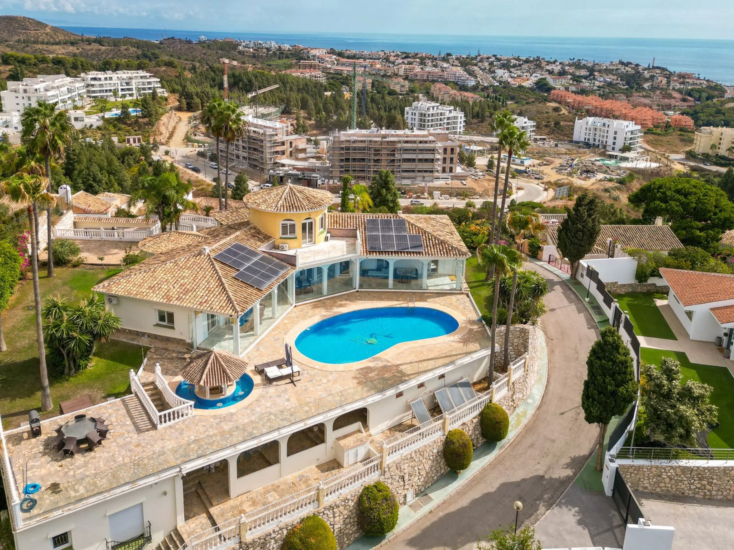 Beautiful South-Facing Five-Bedroom Villa in El Chaparral, Mijas Costa.