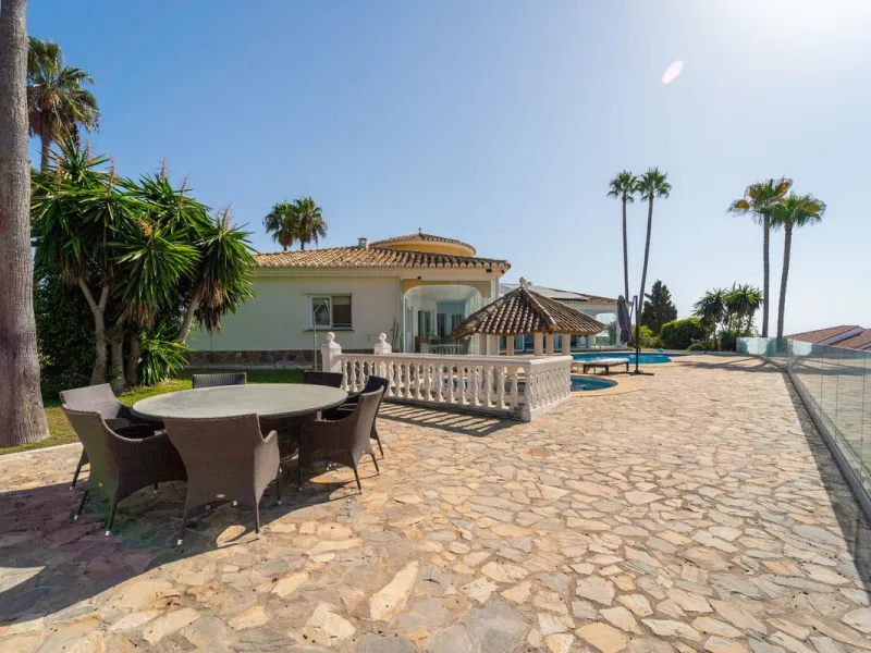 Beautiful South-Facing Five-Bedroom Villa in El Chaparral, Mijas Costa.