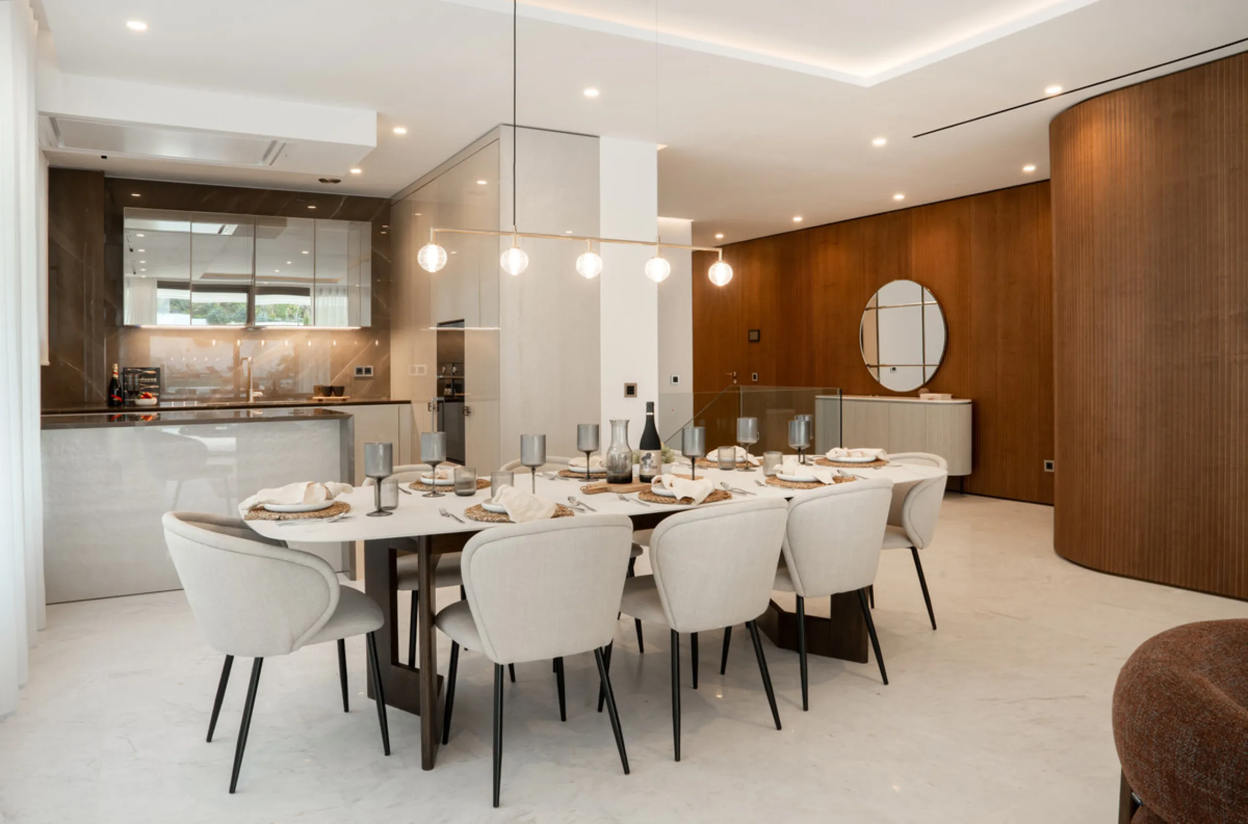 This exquisite 4-bedroom duplex in Epic Marbella by Fendi offers the ultimate in luxury living on Marbella's prestigious Golden Mile. With 337.94 m² of beautifully designed interiors and a 105.38 m² private terrace, this brand-new residence is the perfect