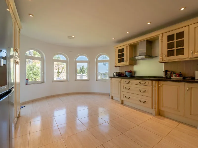 Beautiful South-Facing Five-Bedroom Villa in El Chaparral, Mijas Costa.