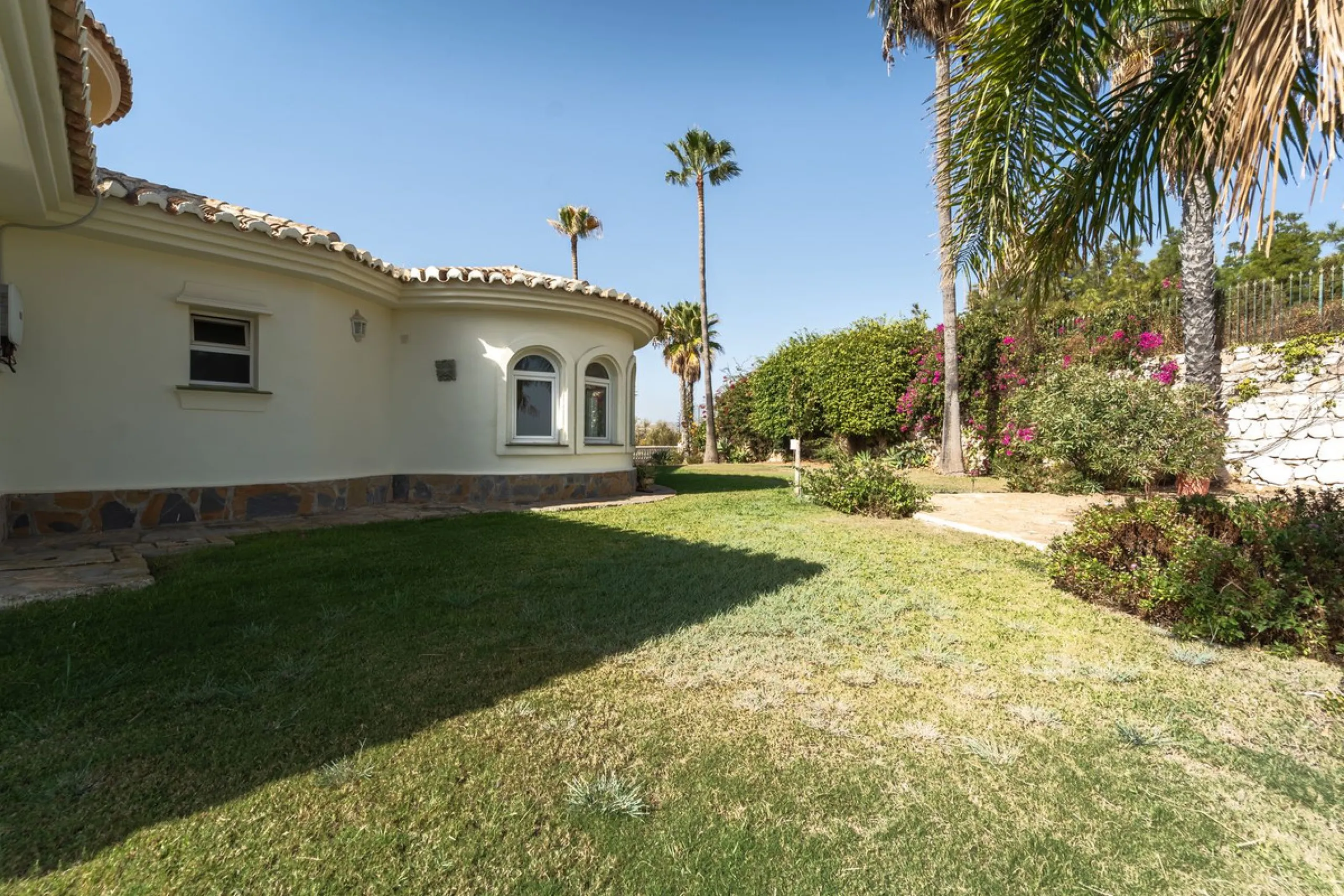 Beautiful South-Facing Five-Bedroom Villa in El Chaparral, Mijas Costa.