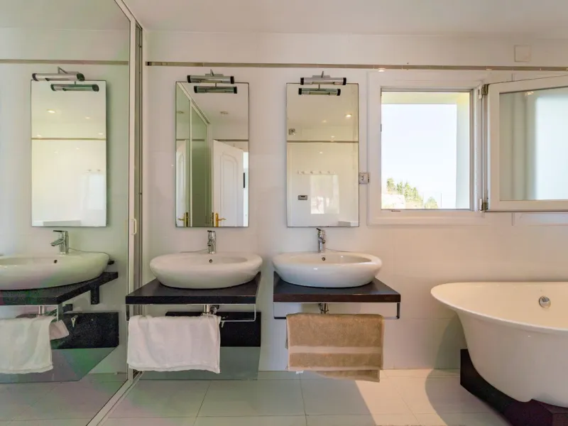 Beautiful South-Facing Five-Bedroom Villa in El Chaparral, Mijas Costa.