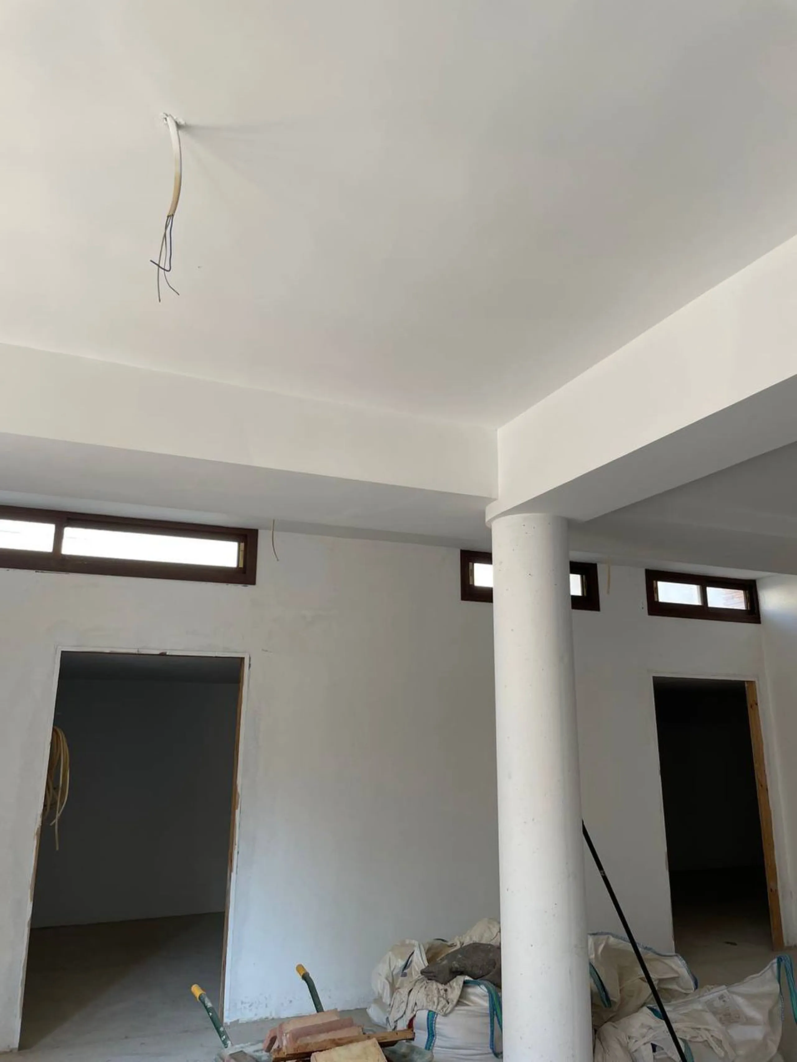 House - Detached Villa в продаже в Marbella, Málaga. В доме 4 спален и 3 ванных комнат. Площадь дома 400 м²