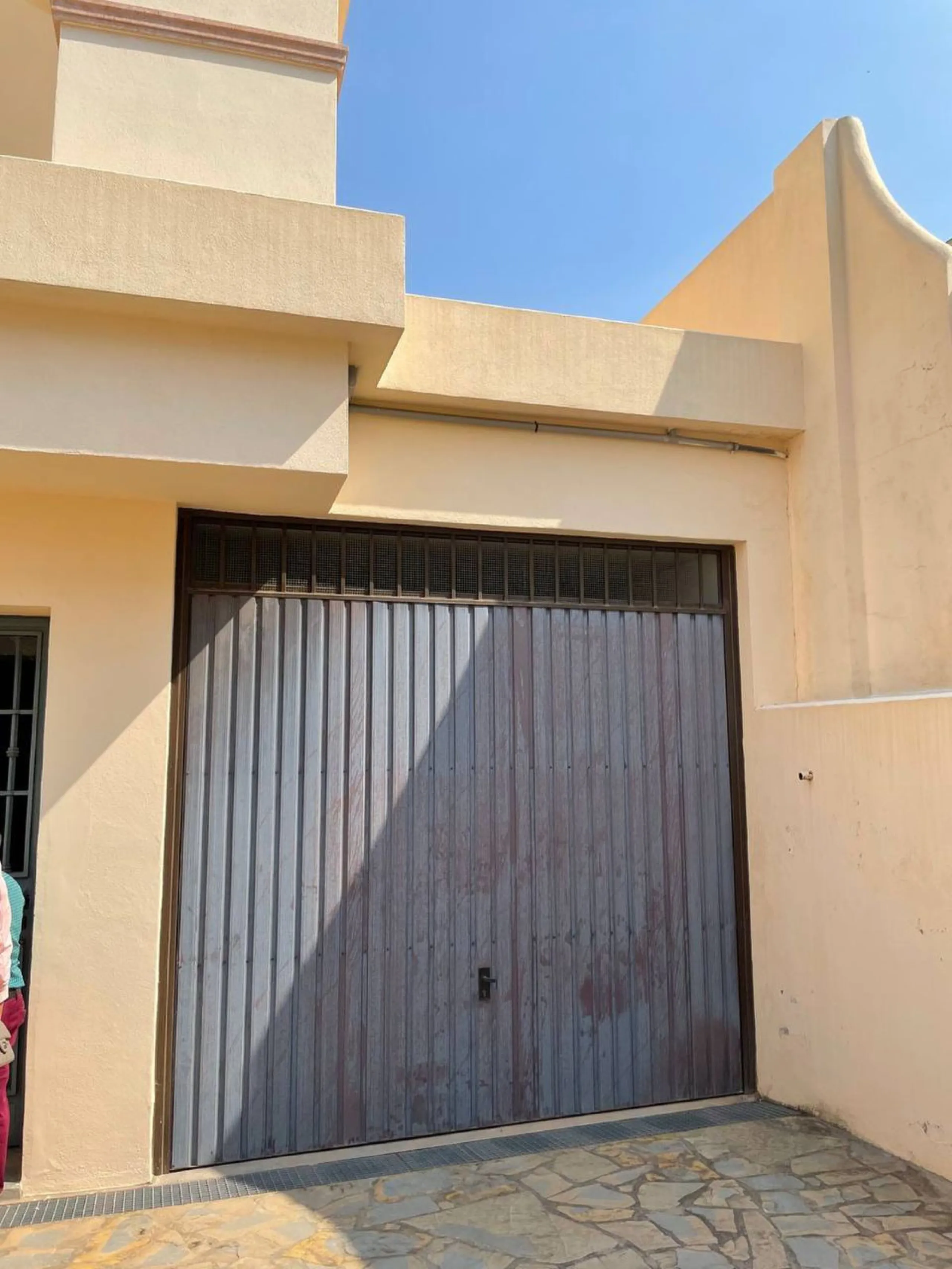 House - Detached Villa в продаже в Marbella, Málaga. В доме 4 спален и 3 ванных комнат. Площадь дома 400 м²