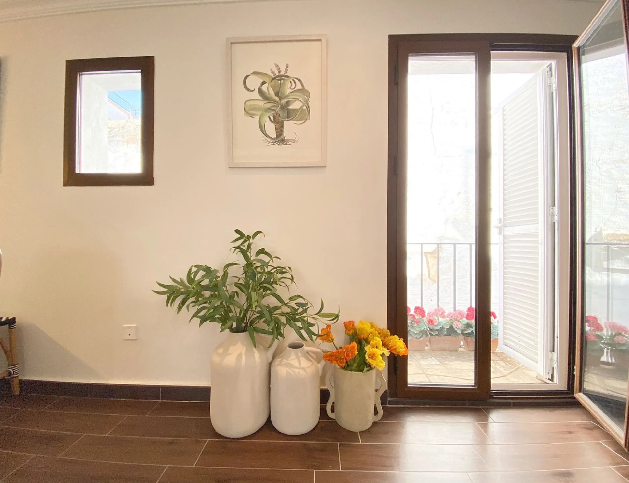 Charming house in the old town, with a stunning sunny terrace and beautiful views of the historic center.