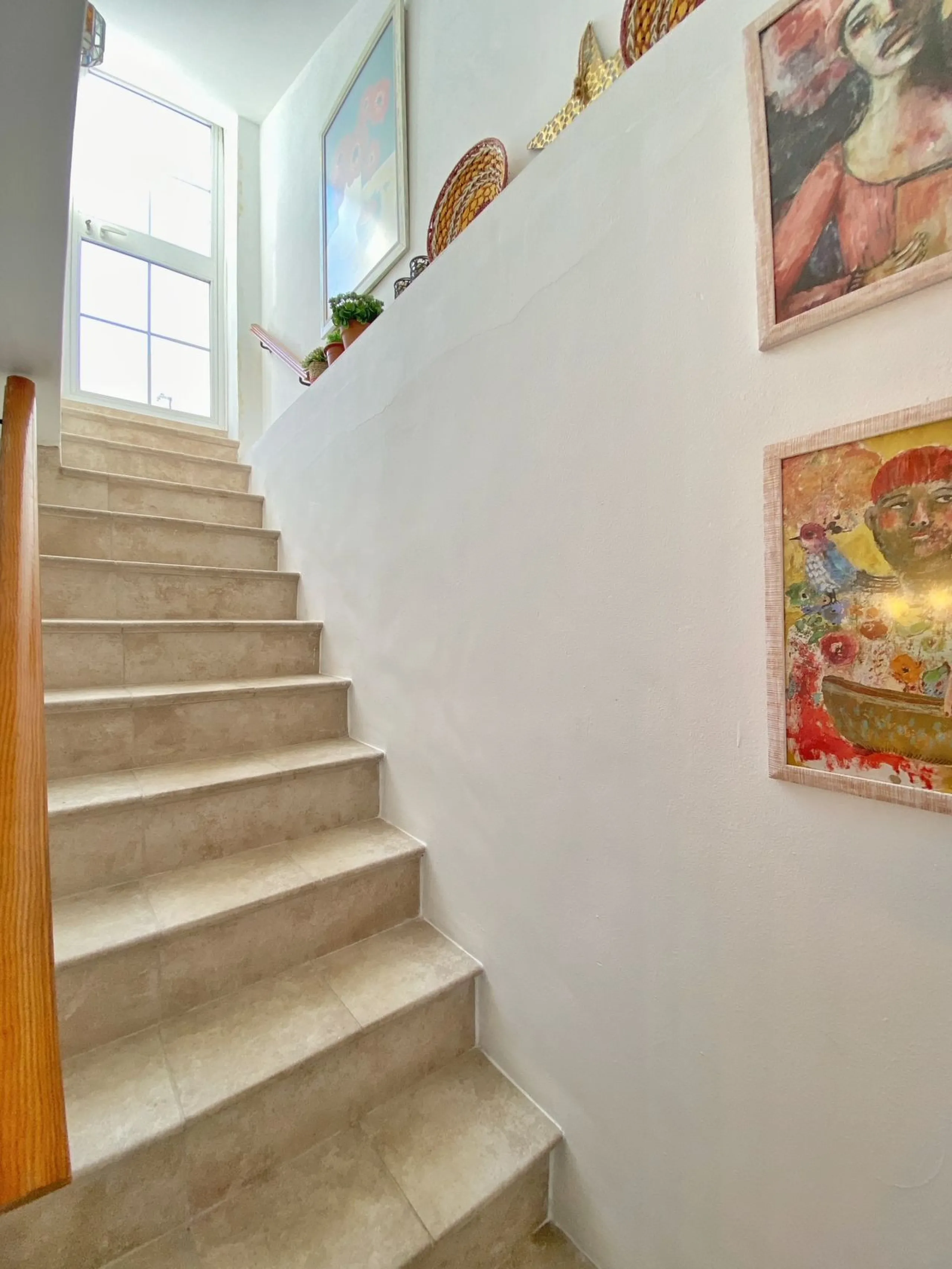 Charming house in the old town, with a stunning sunny terrace and beautiful views of the historic center.