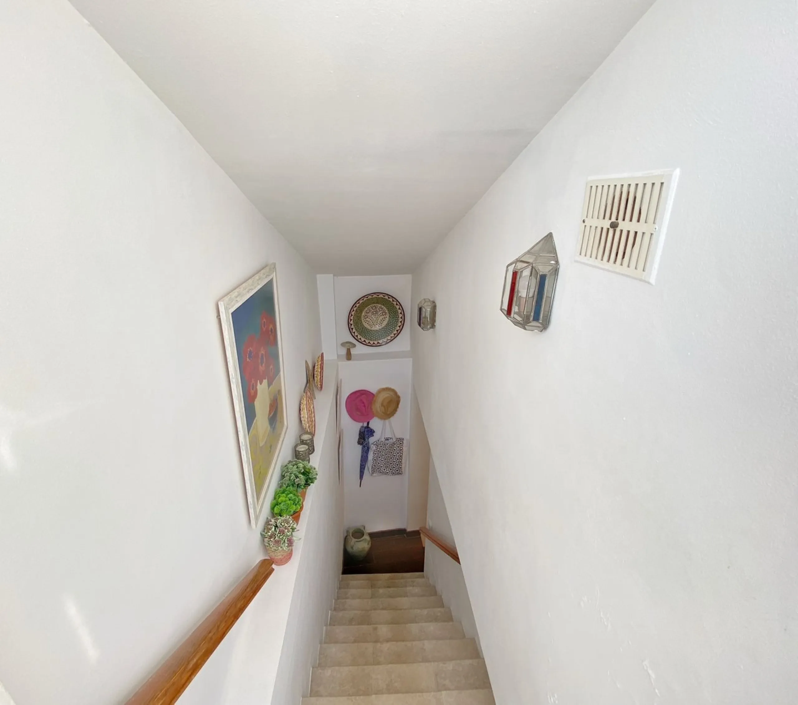 Charming house in the old town, with a stunning sunny terrace and beautiful views of the historic center.