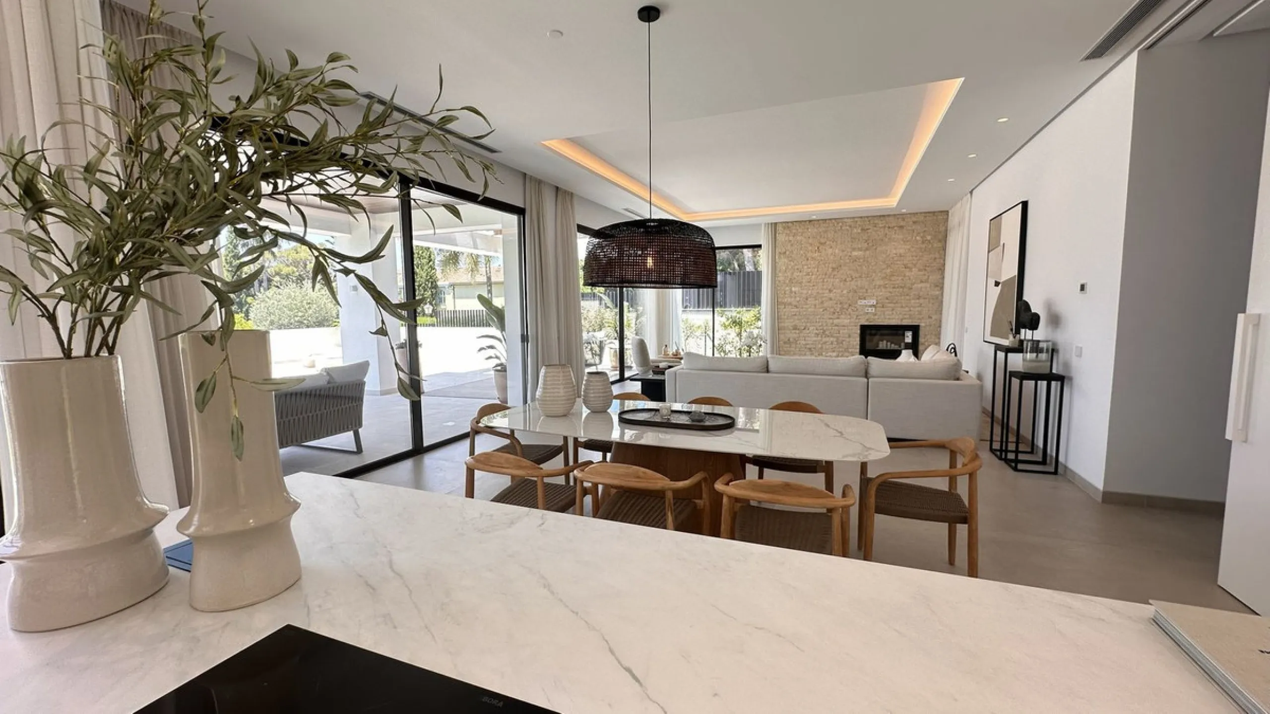 Elegant Villa in Marbella's Prestigious Golden Mile
