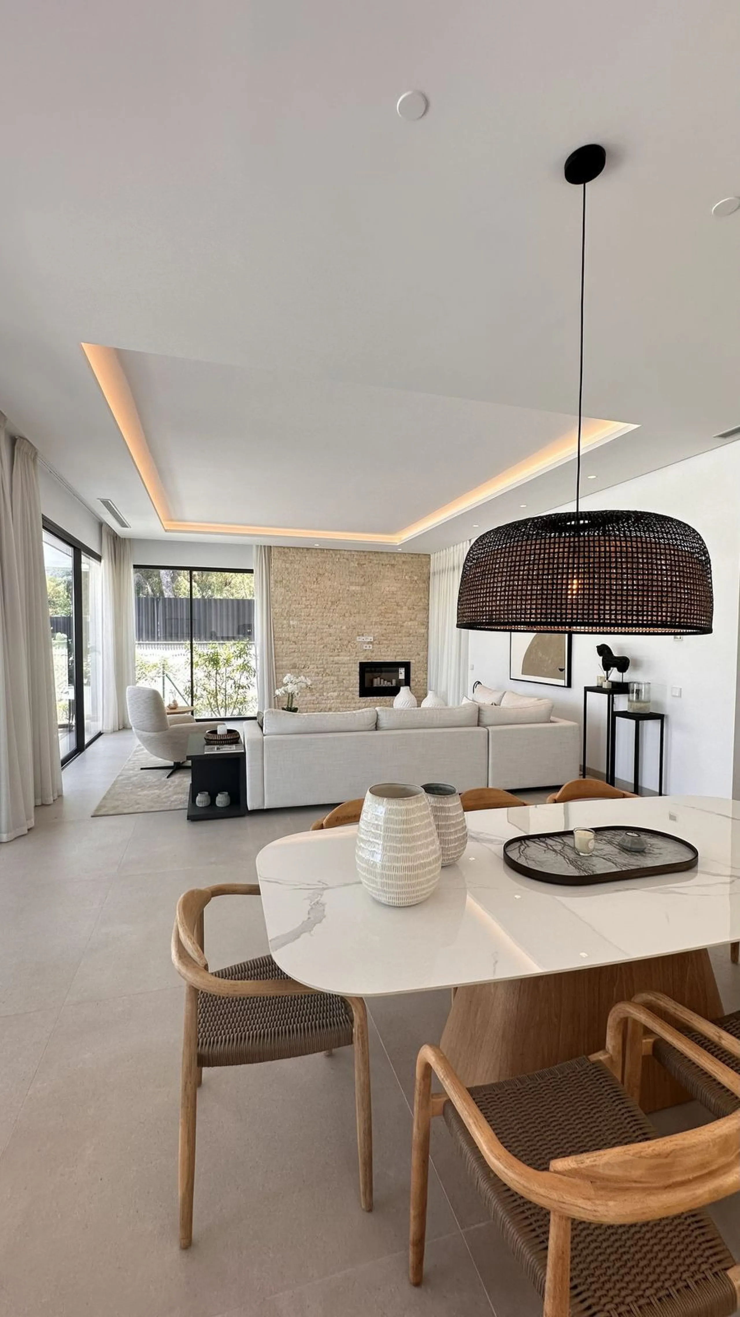 Elegant Villa in Marbella's Prestigious Golden Mile
