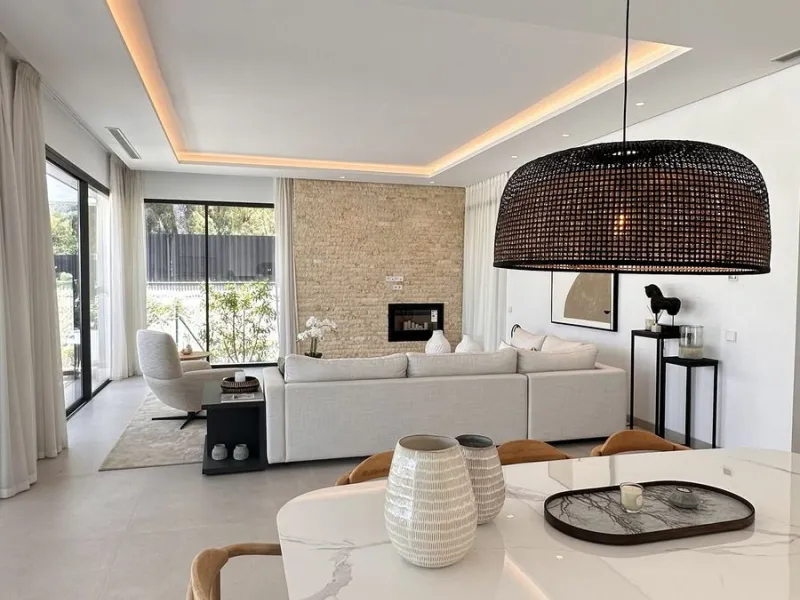 Elegant Villa in Marbella's Prestigious Golden Mile