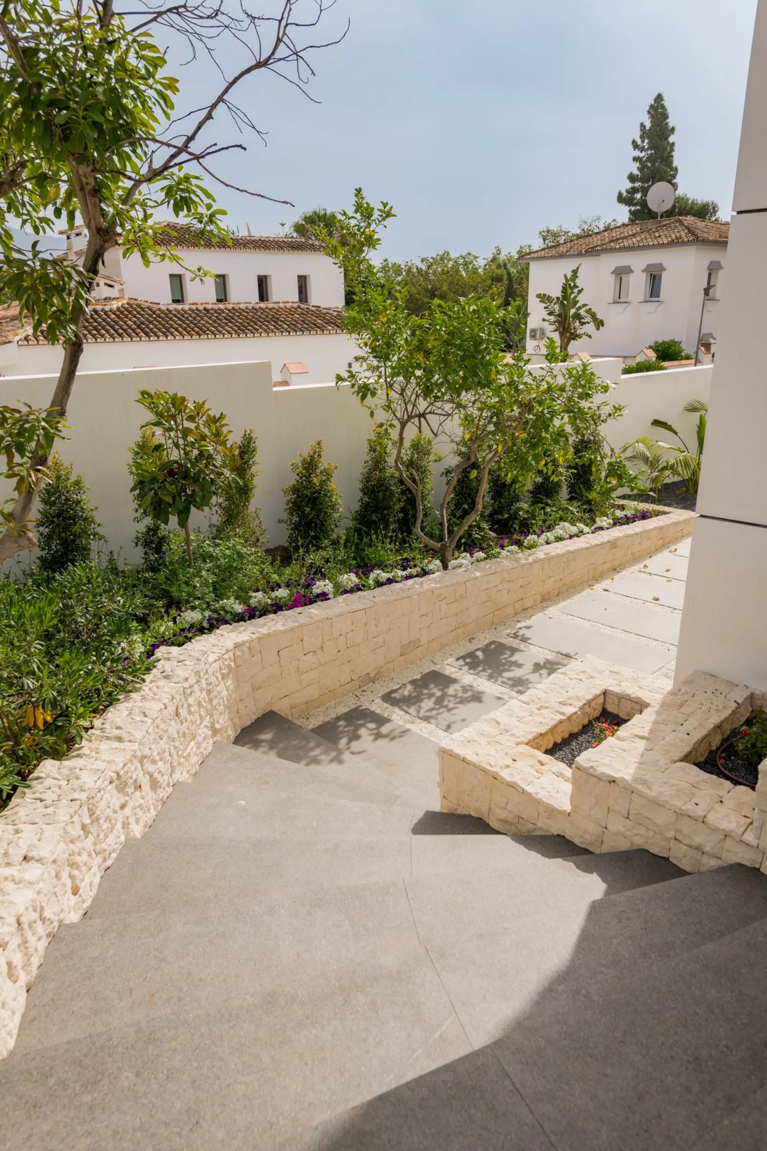 Contemporary Villa in Guadalmina – Design, Luxury & Technology just 4 minutes from the Shopping Center