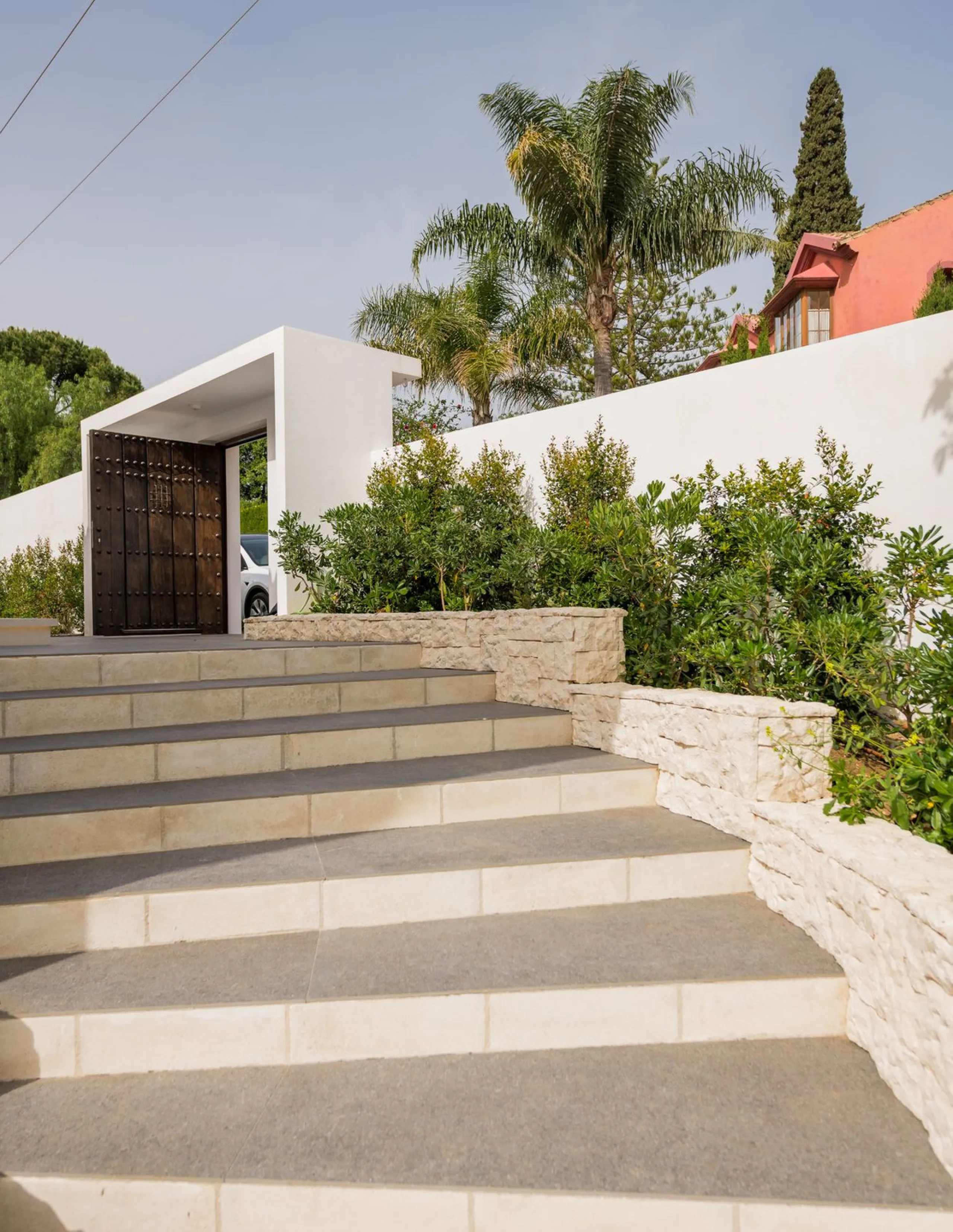 Contemporary Villa in Guadalmina – Design, Luxury & Technology just 4 minutes from the Shopping Center