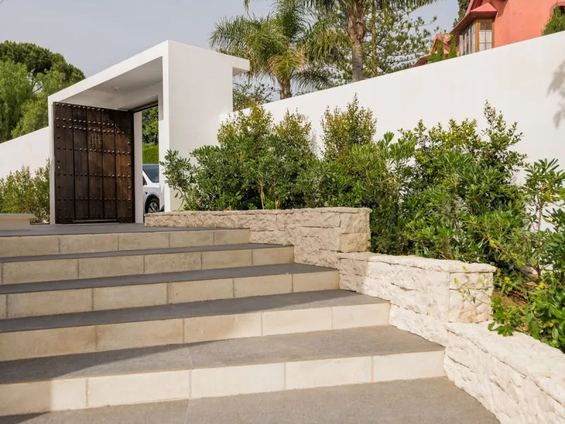 Contemporary Villa in Guadalmina – Design, Luxury & Technology just 4 minutes from the Shopping Center