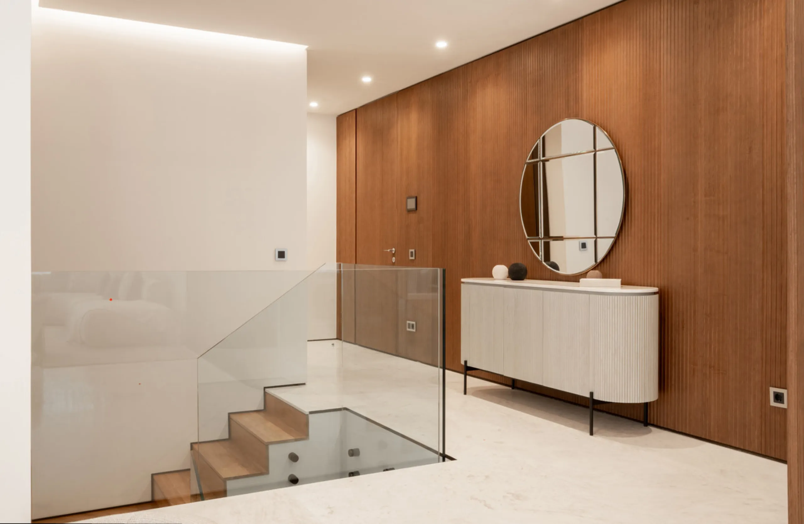 This exquisite 4-bedroom duplex in Epic Marbella by Fendi offers the ultimate in luxury living on Marbella's prestigious Golden Mile. With 337.94 m² of beautifully designed interiors and a 105.38 m² private terrace, this brand-new residence is the perfect
