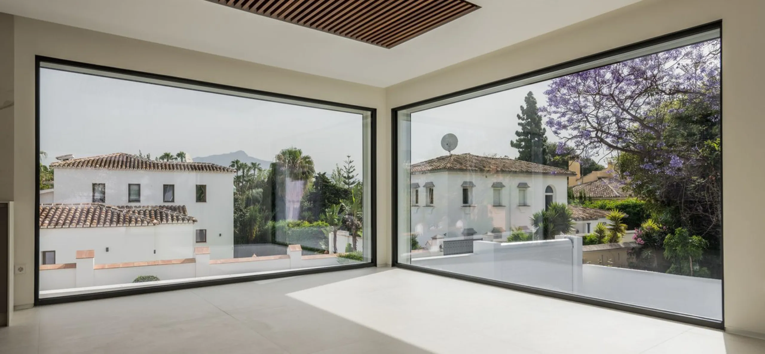Contemporary Villa in Guadalmina – Design, Luxury & Technology just 4 minutes from the Shopping Center