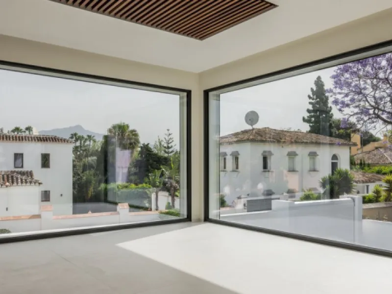 Contemporary Villa in Guadalmina – Design, Luxury & Technology just 4 minutes from the Shopping Center