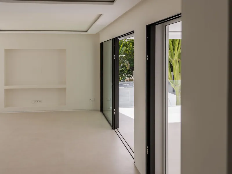 Contemporary Villa in Guadalmina – Design, Luxury & Technology just 4 minutes from the Shopping Center