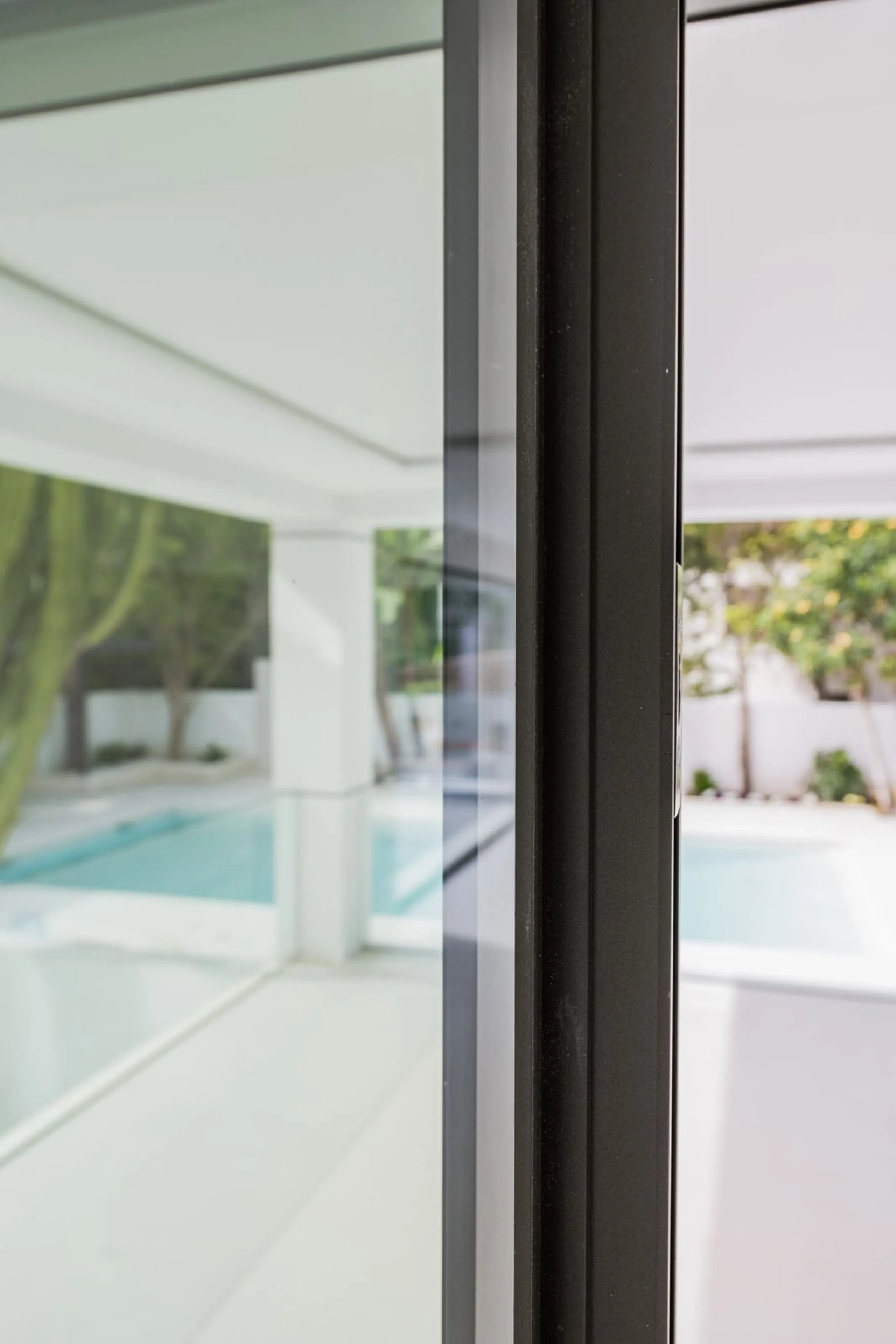 Contemporary Villa in Guadalmina – Design, Luxury & Technology just 4 minutes from the Shopping Center