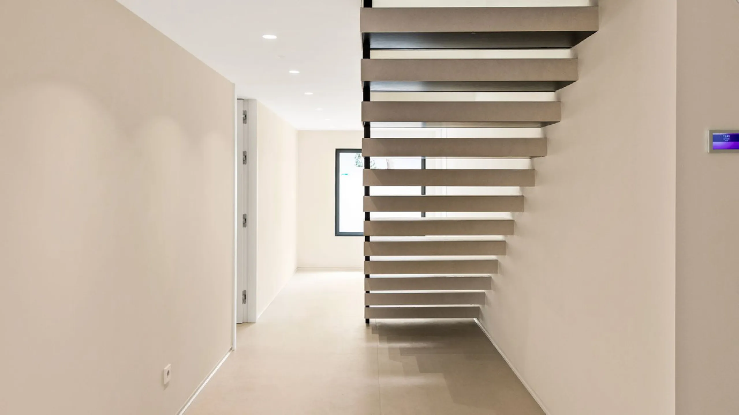 Contemporary Villa in Guadalmina – Design, Luxury & Technology just 4 minutes from the Shopping Center