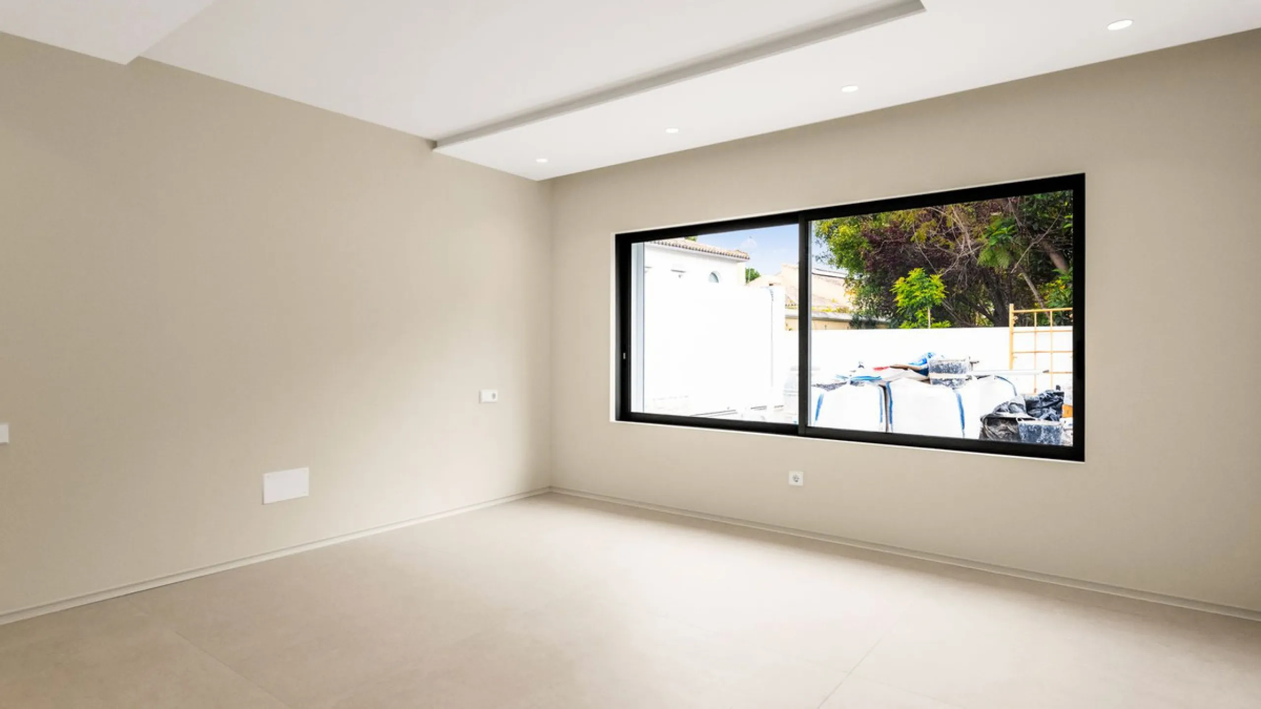 Contemporary Villa in Guadalmina – Design, Luxury & Technology just 4 minutes from the Shopping Center