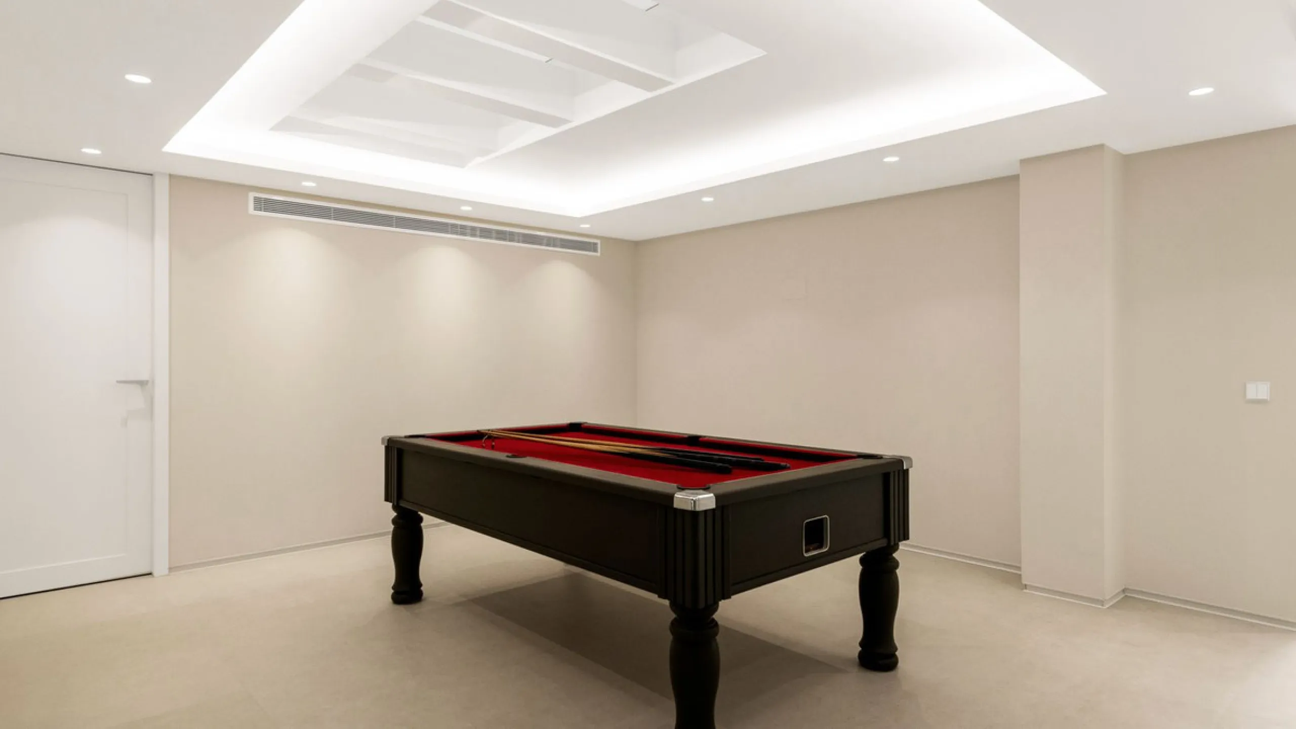 Contemporary Villa in Guadalmina – Design, Luxury & Technology just 4 minutes from the Shopping Center