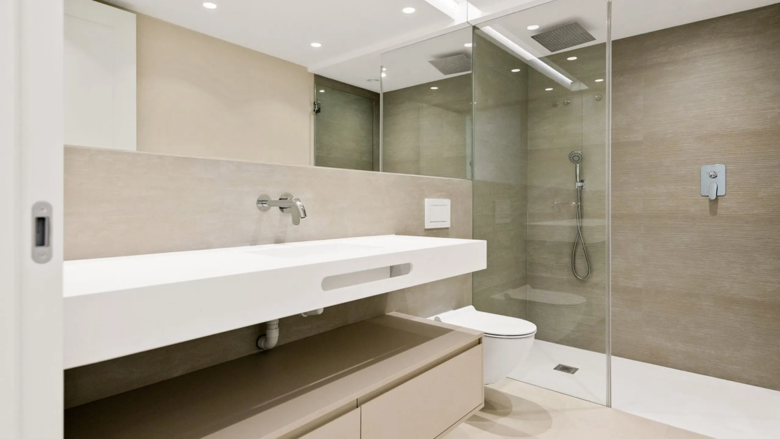 Contemporary Villa in Guadalmina – Design, Luxury & Technology just 4 minutes from the Shopping Center