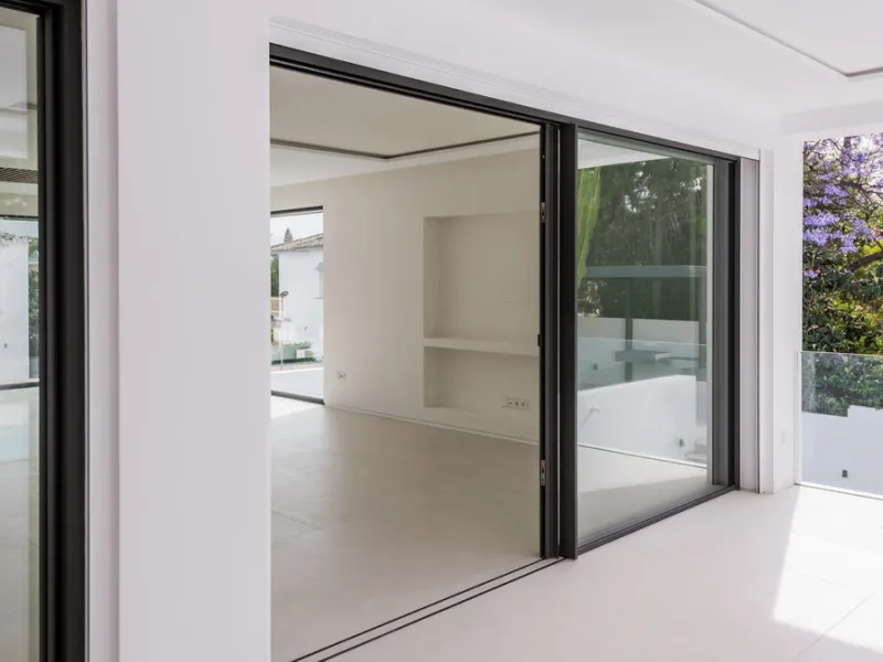 Contemporary Villa in Guadalmina – Design, Luxury & Technology just 4 minutes from the Shopping Center