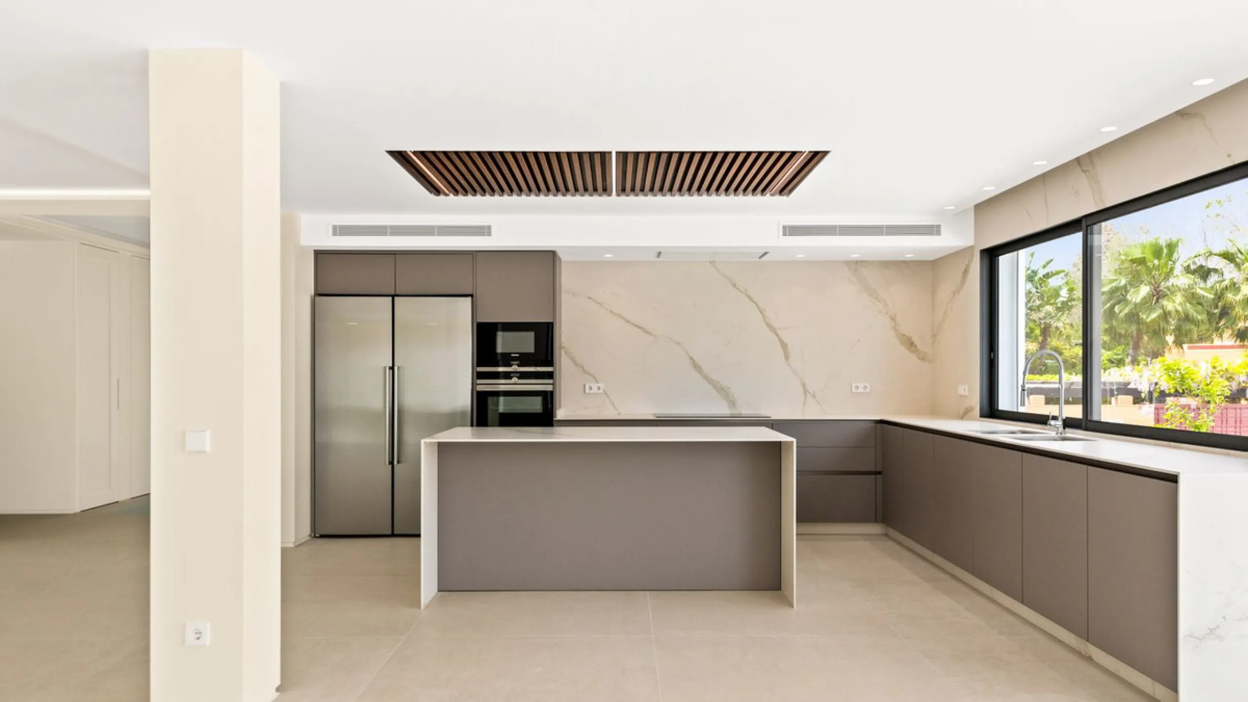 Contemporary Villa in Guadalmina – Design, Luxury & Technology just 4 minutes from the Shopping Center