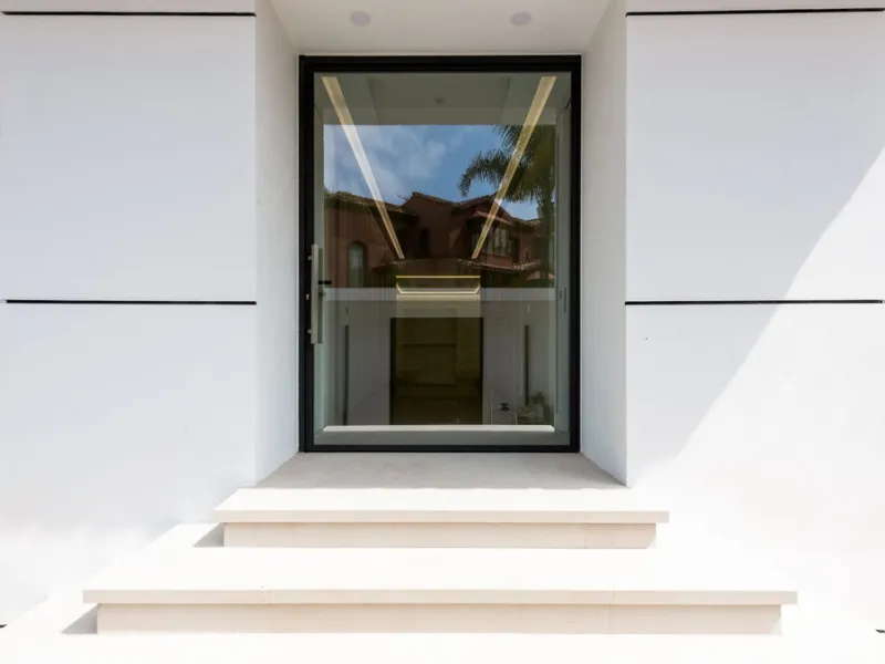 Contemporary Villa in Guadalmina – Design, Luxury & Technology just 4 minutes from the Shopping Center