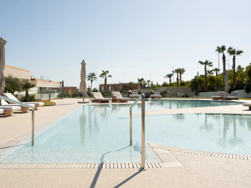 This exquisite 4-bedroom duplex in Epic Marbella by Fendi offers the ultimate in luxury living on Marbella's prestigious Golden Mile. With 337.94 m² of beautifully designed interiors and a 105.38 m² private terrace, this brand-new residence is the perfect