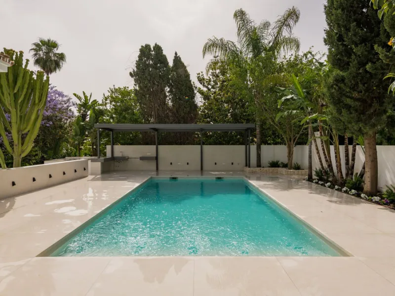 Contemporary Villa in Guadalmina – Design, Luxury & Technology just 4 minutes from the Shopping Center