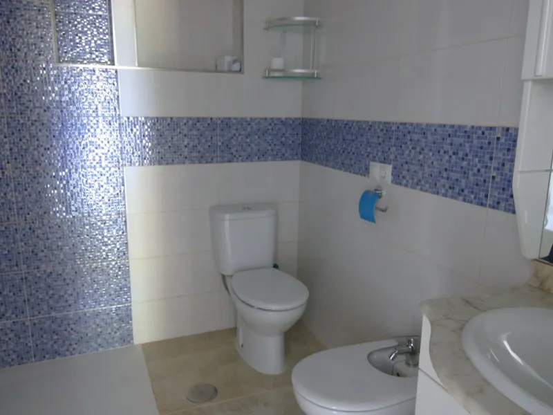 SPECTACULAR PLOT OF ALMOST 6000 METERS WITH HOUSE, STORAGE BUILDING, JUST A STONE'S THROW FROM MALAGA AND THE CAMINITO DEL REY...