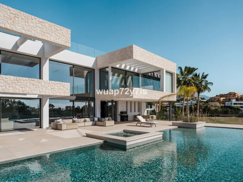 Luxury Villa with First Line Sea Views and Rustic Country Panorama in Benahavís - Marbella