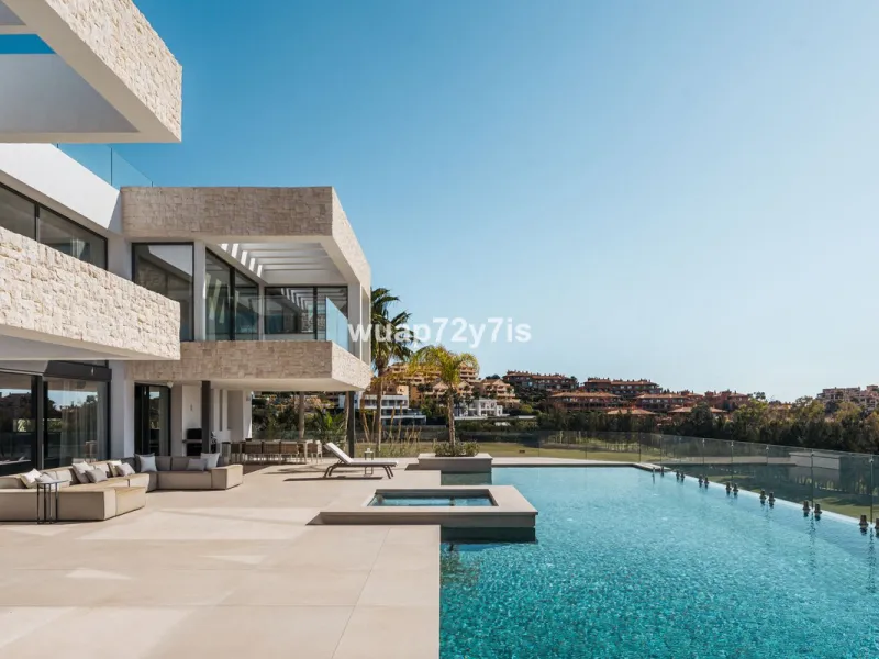Luxury Villa with First Line Sea Views and Rustic Country Panorama in Benahavís - Marbella