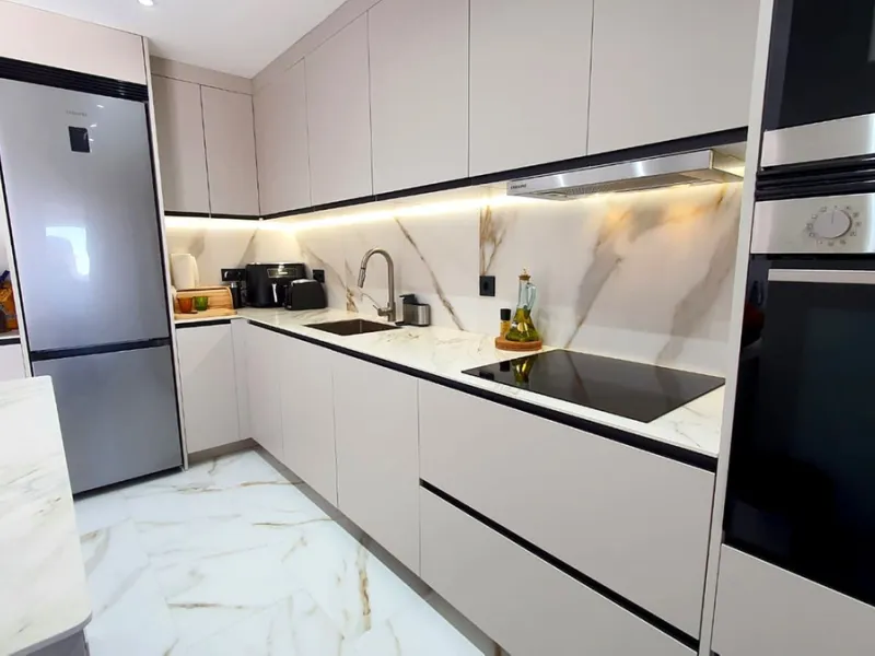 Stunning Fully Renovated Apartment – Fuengirola