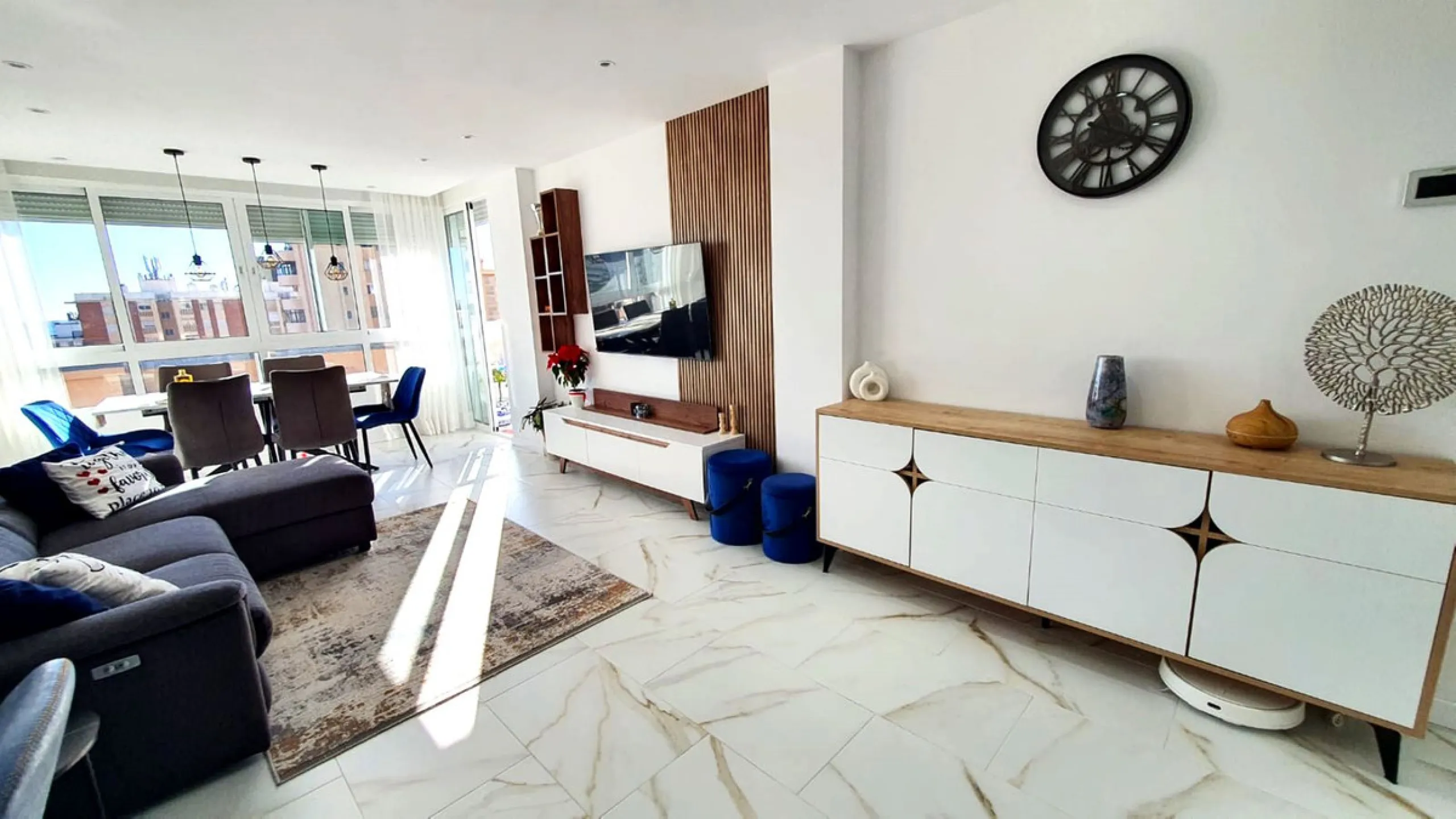 Stunning Fully Renovated Apartment – Fuengirola