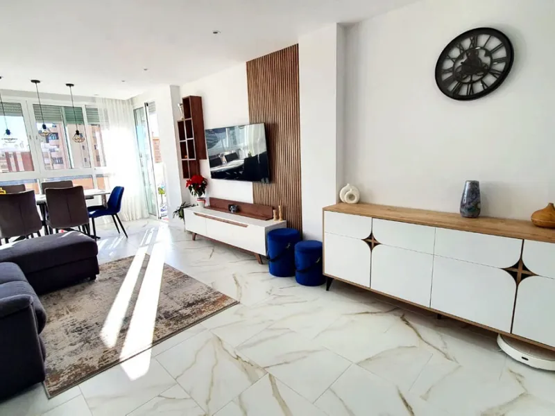 Stunning Fully Renovated Apartment – Fuengirola