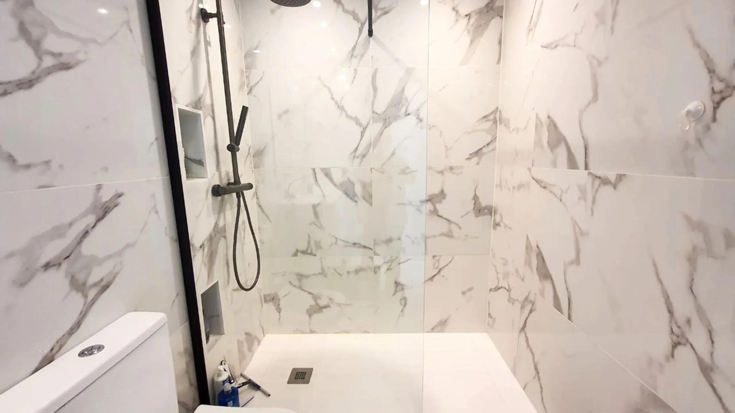 Stunning Fully Renovated Apartment – Fuengirola